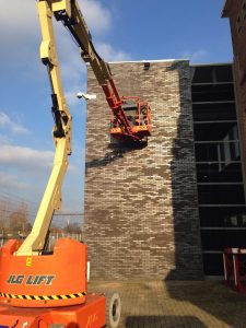 Gevelbelettering hangen